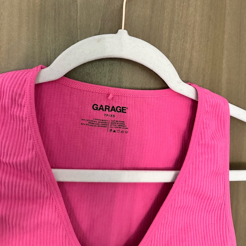 Garage Ribbed Crop Tank Top - Picture 2 of 3